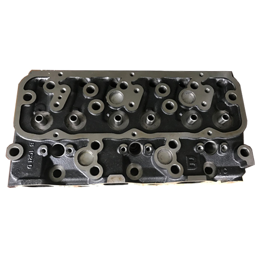 Auto parts PE6T Cylinder head for KUBOTA Engine PF6T PE6T