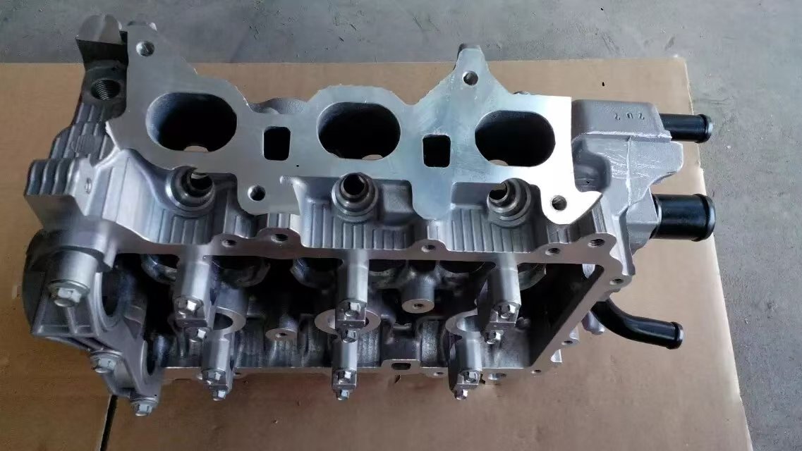 AUTO ENGINE PARTS BYD371QA-1003101 BYD371QA-1000940 Cylinder Head for BYD371QA BYD F0
